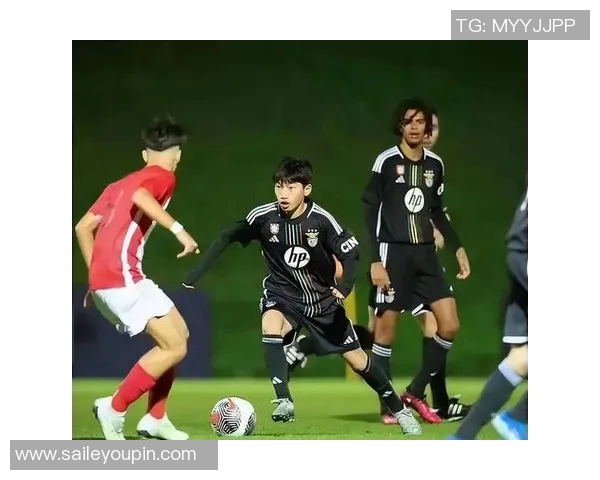 张杰心目中的足球偶像与他热爱的足球故事分享