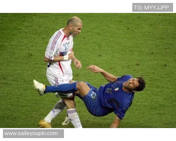 撞头足球明星究竟是谁引发了众多球迷的热议与关注